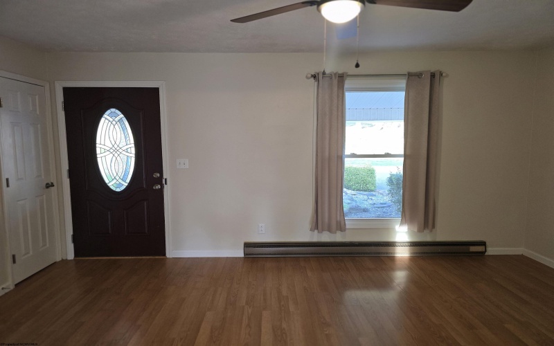 137 Scott Street, Buckhannon, West Virginia 26201, 3 Bedrooms Bedrooms, 7 Rooms Rooms,1 BathroomBathrooms,Single Family Detached,For Sale,Scott,10164190 137 Scott Street, Buckhannon, West Virginia 26201, 3 Bedrooms Bedrooms, 7 Rooms Rooms,1 BathroomBathrooms,Single Family Detached,For Sale,Scott,10164190