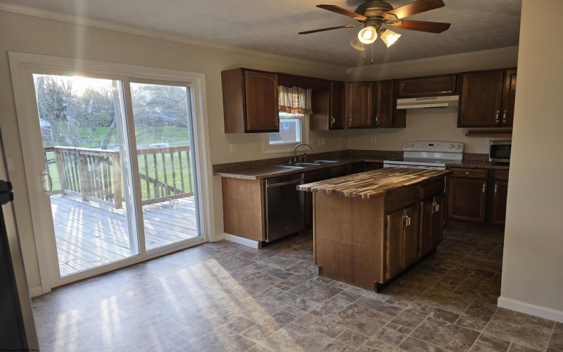 137 Scott Street, Buckhannon, West Virginia 26201, 3 Bedrooms Bedrooms, 7 Rooms Rooms,1 BathroomBathrooms,Single Family Detached,For Sale,Scott,10164190 137 Scott Street, Buckhannon, West Virginia 26201, 3 Bedrooms Bedrooms, 7 Rooms Rooms,1 BathroomBathrooms,Single Family Detached,For Sale,Scott,10164190