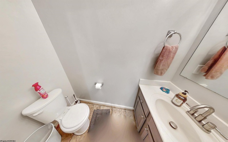 6 Sophie Lane, Bunker Hill, West Virginia 25413, 3 Bedrooms Bedrooms, 6 Rooms Rooms,2 BathroomsBathrooms,Single Family Attached,For Sale,Sophie,10164195