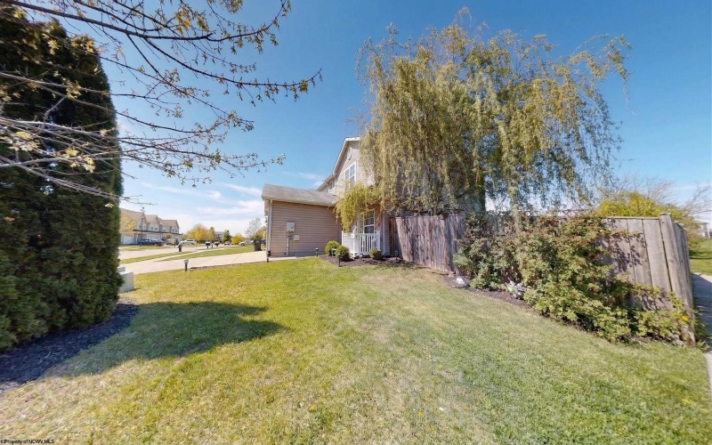 6 Sophie Lane, Bunker Hill, West Virginia 25413, 3 Bedrooms Bedrooms, 6 Rooms Rooms,2 BathroomsBathrooms,Single Family Attached,For Sale,Sophie,10164195