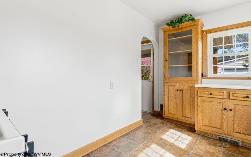 110 Smith Street, Bridgeport, West Virginia 26330-9999, 3 Bedrooms Bedrooms, 6 Rooms Rooms,1 BathroomBathrooms,Single Family Detached,For Sale,Smith,10164194