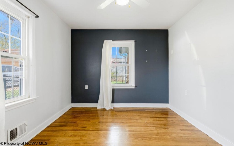 110 Smith Street, Bridgeport, West Virginia 26330-9999, 3 Bedrooms Bedrooms, 6 Rooms Rooms,1 BathroomBathrooms,Single Family Detached,For Sale,Smith,10164194