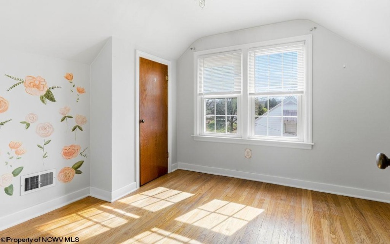 110 Smith Street, Bridgeport, West Virginia 26330-9999, 3 Bedrooms Bedrooms, 6 Rooms Rooms,1 BathroomBathrooms,Single Family Detached,For Sale,Smith,10164194