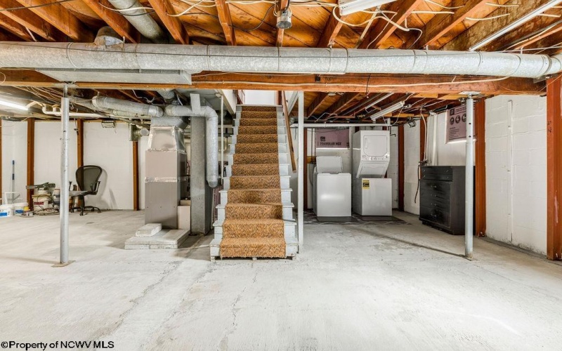 110 Smith Street, Bridgeport, West Virginia 26330-9999, 3 Bedrooms Bedrooms, 6 Rooms Rooms,1 BathroomBathrooms,Single Family Detached,For Sale,Smith,10164194