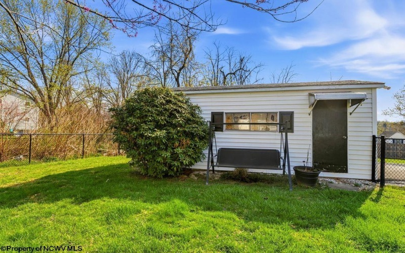 110 Smith Street, Bridgeport, West Virginia 26330-9999, 3 Bedrooms Bedrooms, 6 Rooms Rooms,1 BathroomBathrooms,Single Family Detached,For Sale,Smith,10164194