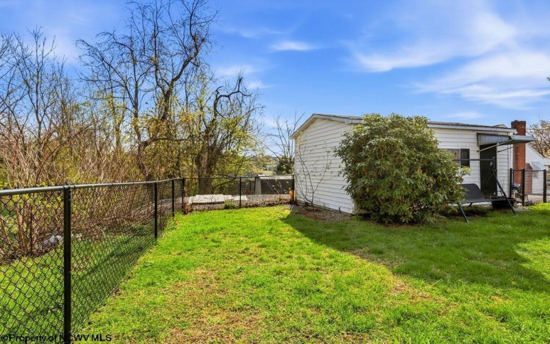 110 Smith Street, Bridgeport, West Virginia 26330-9999, 3 Bedrooms Bedrooms, 6 Rooms Rooms,1 BathroomBathrooms,Single Family Detached,For Sale,Smith,10164194