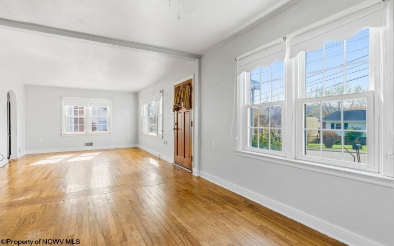 110 Smith Street, Bridgeport, West Virginia 26330-9999, 3 Bedrooms Bedrooms, 6 Rooms Rooms,1 BathroomBathrooms,Single Family Detached,For Sale,Smith,10164194