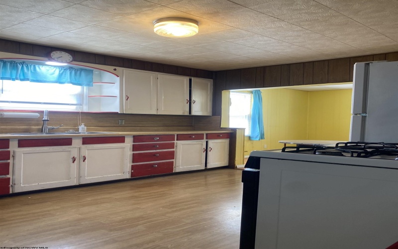 51 Pleasantview Road, Rivesville, West Virginia 26588, 3 Bedrooms Bedrooms, 6 Rooms Rooms,1 BathroomBathrooms,Single Family Detached,For Sale,Pleasantview,10164200