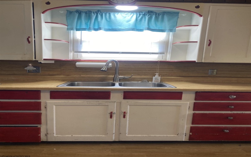 51 Pleasantview Road, Rivesville, West Virginia 26588, 3 Bedrooms Bedrooms, 6 Rooms Rooms,1 BathroomBathrooms,Single Family Detached,For Sale,Pleasantview,10164200