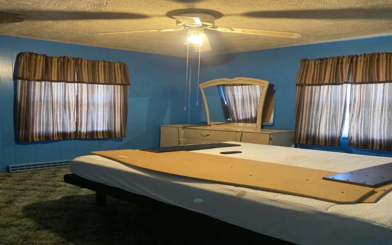 51 Pleasantview Road, Rivesville, West Virginia 26588, 3 Bedrooms Bedrooms, 6 Rooms Rooms,1 BathroomBathrooms,Single Family Detached,For Sale,Pleasantview,10164200