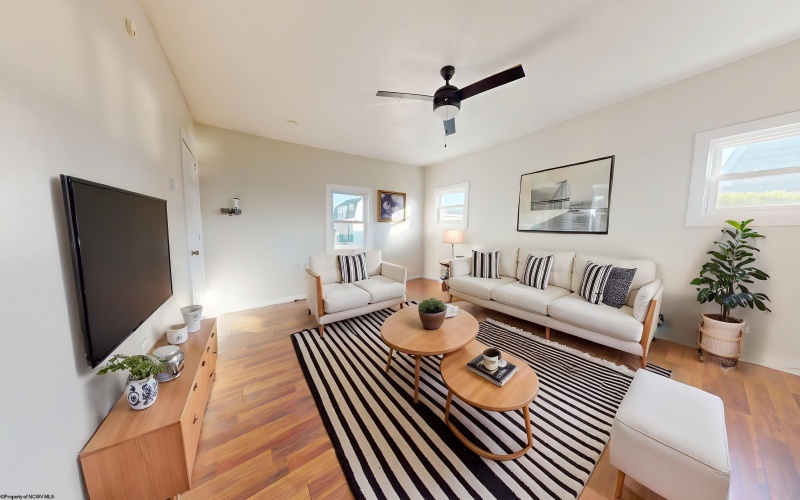 434 Center Street, Morgantown, West Virginia 26505, 2 Bedrooms Bedrooms, 5 Rooms Rooms,1 BathroomBathrooms,Single Family Detached,For Sale,Center,10164210