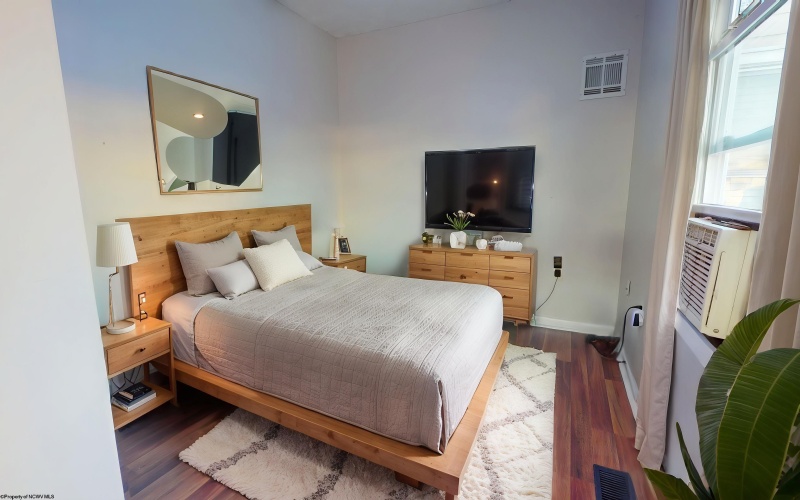 434 Center Street, Morgantown, West Virginia 26505, 2 Bedrooms Bedrooms, 5 Rooms Rooms,1 BathroomBathrooms,Single Family Detached,For Sale,Center,10164210