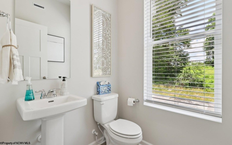 740 Hardman Drive, Morgantown, West Virginia 26501, 3 Bedrooms Bedrooms, 6 Rooms Rooms,2 BathroomsBathrooms,Single Family Attached,For Sale,Hardman,10164220