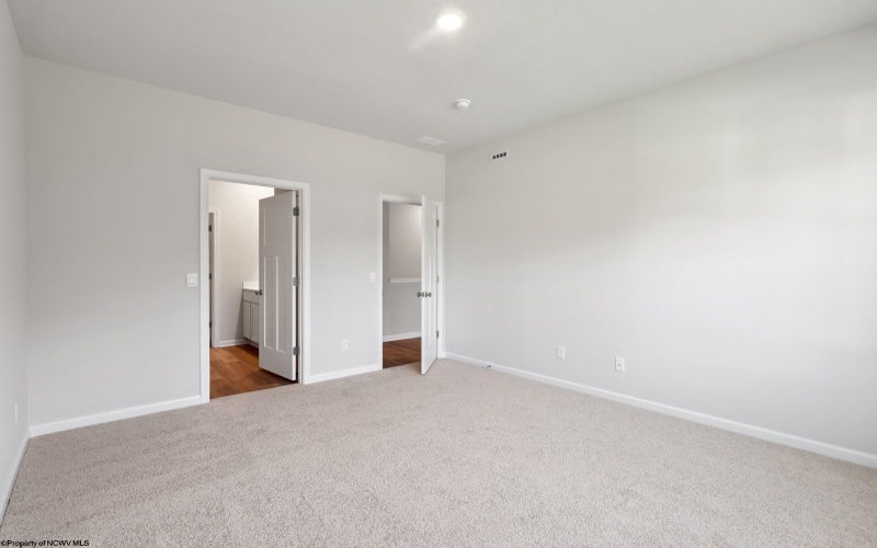 1019 Worthington Drive, Bridgeport, West Virginia 26330, 3 Bedrooms Bedrooms, 5 Rooms Rooms,2 BathroomsBathrooms,Single Family Detached,For Sale,Worthington,0,10164219