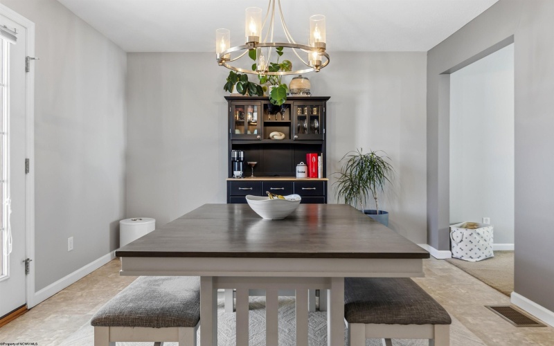 134 Summits Ridge, Morgantown, West Virginia 26508, 3 Bedrooms Bedrooms, 8 Rooms Rooms,2 BathroomsBathrooms,Single Family Detached,For Sale,Summits,10164218