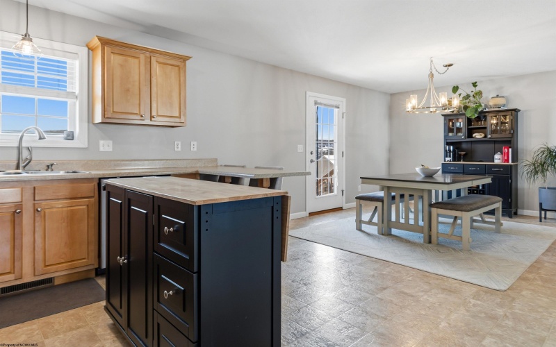 134 Summits Ridge, Morgantown, West Virginia 26508, 3 Bedrooms Bedrooms, 8 Rooms Rooms,2 BathroomsBathrooms,Single Family Detached,For Sale,Summits,10164218