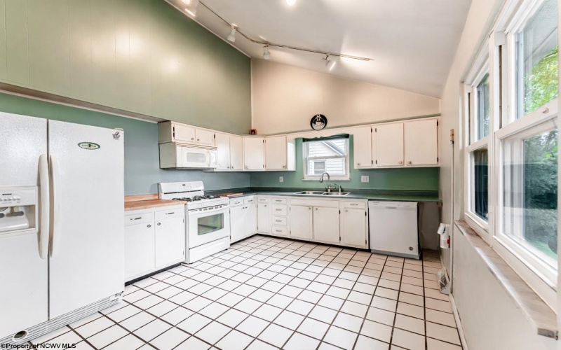 45 Logan Avenue, Morgantown, West Virginia 26501, 4 Bedrooms Bedrooms, 8 Rooms Rooms,3 BathroomsBathrooms,Single Family Detached,For Sale,Logan,10164212