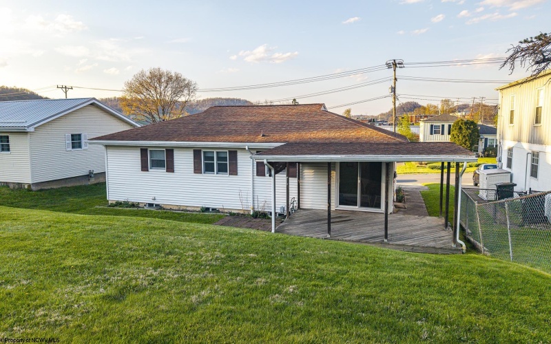 484 Lawnview Drive, Morgantown, West Virginia 26505, 4 Bedrooms Bedrooms, 7 Rooms Rooms,2 BathroomsBathrooms,Single Family Detached,For Sale,Lawnview,10164207