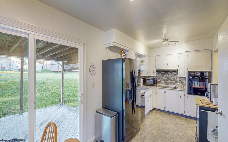 484 Lawnview Drive, Morgantown, West Virginia 26505, 4 Bedrooms Bedrooms, 7 Rooms Rooms,2 BathroomsBathrooms,Single Family Detached,For Sale,Lawnview,10164207