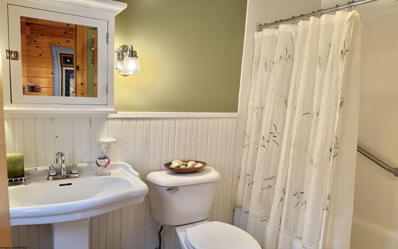 155 Meadows Road East, Harman, West Virginia 26270, 3 Bedrooms Bedrooms, 9 Rooms Rooms,2 BathroomsBathrooms,Single Family Detached,For Sale,Meadows Road,10164223