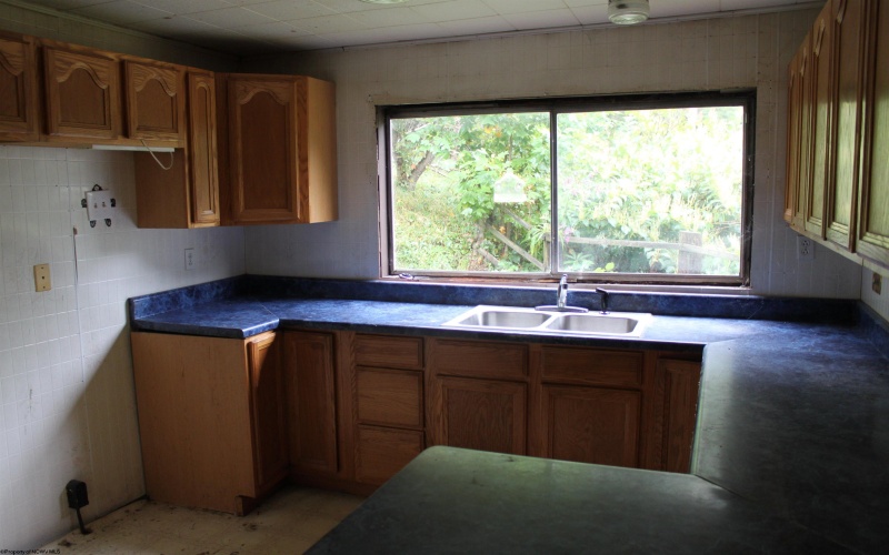 233 Kingfisher Road, Webster Springs, West Virginia 26288, 4 Bedrooms Bedrooms, 14 Rooms Rooms,1 BathroomBathrooms,Single Family Detached,For Sale,Kingfisher,10161515