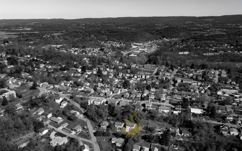 814 Clinton Avenue, Morgantown, West Virginia 26505, 3 Bedrooms Bedrooms, 6 Rooms Rooms,2 BathroomsBathrooms,Single Family Detached,For Sale,Clinton,10164222