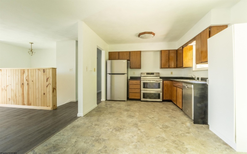 814 Clinton Avenue, Morgantown, West Virginia 26505, 3 Bedrooms Bedrooms, 6 Rooms Rooms,2 BathroomsBathrooms,Single Family Detached,For Sale,Clinton,10164222