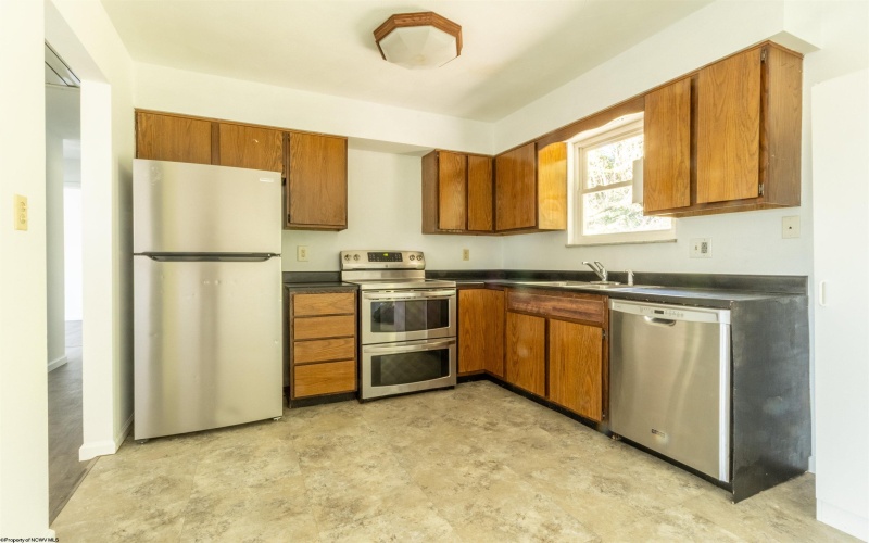 814 Clinton Avenue, Morgantown, West Virginia 26505, 3 Bedrooms Bedrooms, 6 Rooms Rooms,2 BathroomsBathrooms,Single Family Detached,For Sale,Clinton,10164222