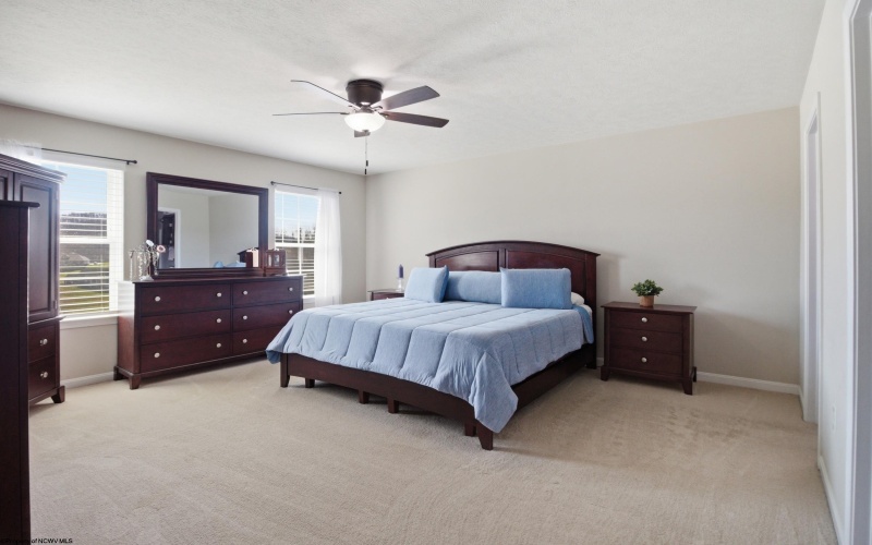 334 Evergreen Drive, Bridgeport, West Virginia 26330, 4 Bedrooms Bedrooms, 10 Rooms Rooms,2 BathroomsBathrooms,Single Family Detached,For Sale,Evergreen,10164234