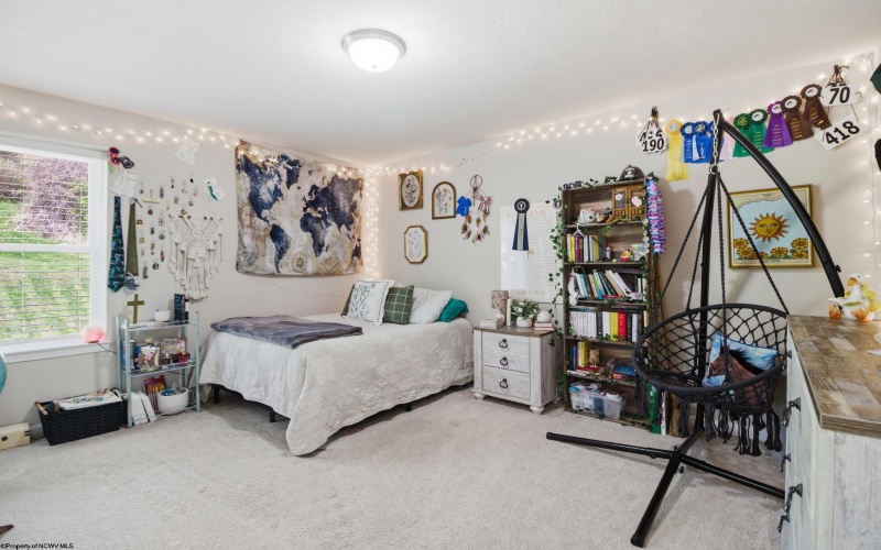 334 Evergreen Drive, Bridgeport, West Virginia 26330, 4 Bedrooms Bedrooms, 10 Rooms Rooms,2 BathroomsBathrooms,Single Family Detached,For Sale,Evergreen,10164234