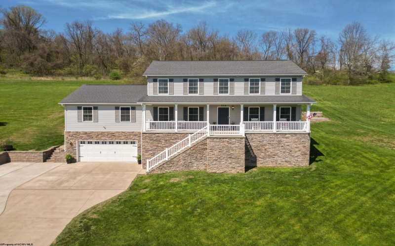 334 Evergreen Drive, Bridgeport, West Virginia 26330, 4 Bedrooms Bedrooms, 10 Rooms Rooms,2 BathroomsBathrooms,Single Family Detached,For Sale,Evergreen,10164234