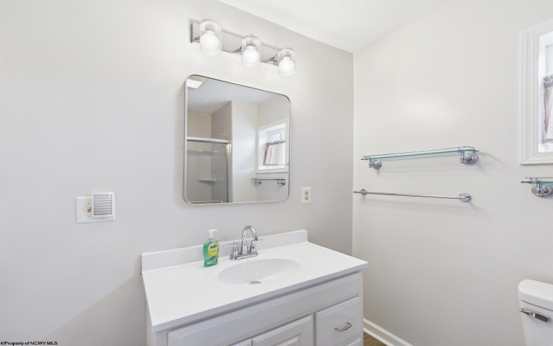 521 Kensington Avenue, Star City, West Virginia 26505, 3 Bedrooms Bedrooms, 6 Rooms Rooms,1 BathroomBathrooms,Single Family Detached,For Sale,Kensington,10164228