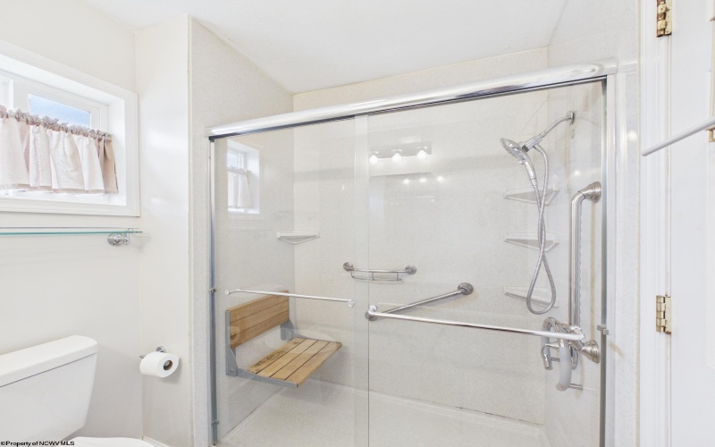 521 Kensington Avenue, Star City, West Virginia 26505, 3 Bedrooms Bedrooms, 6 Rooms Rooms,1 BathroomBathrooms,Single Family Detached,For Sale,Kensington,10164228