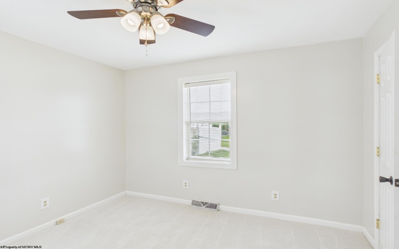 521 Kensington Avenue, Star City, West Virginia 26505, 3 Bedrooms Bedrooms, 6 Rooms Rooms,1 BathroomBathrooms,Single Family Detached,For Sale,Kensington,10164228