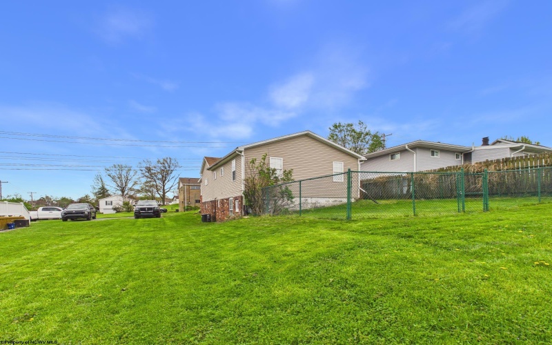 521 Kensington Avenue, Star City, West Virginia 26505, 3 Bedrooms Bedrooms, 6 Rooms Rooms,1 BathroomBathrooms,Single Family Detached,For Sale,Kensington,10164228