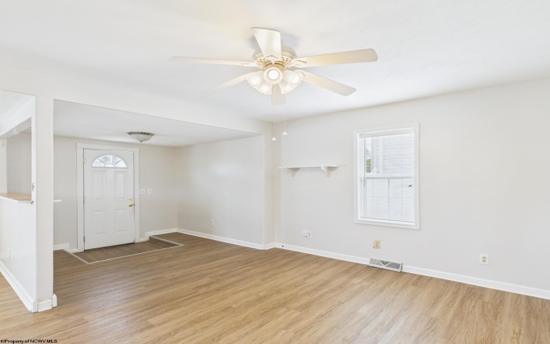 521 Kensington Avenue, Star City, West Virginia 26505, 3 Bedrooms Bedrooms, 6 Rooms Rooms,1 BathroomBathrooms,Single Family Detached,For Sale,Kensington,10164228