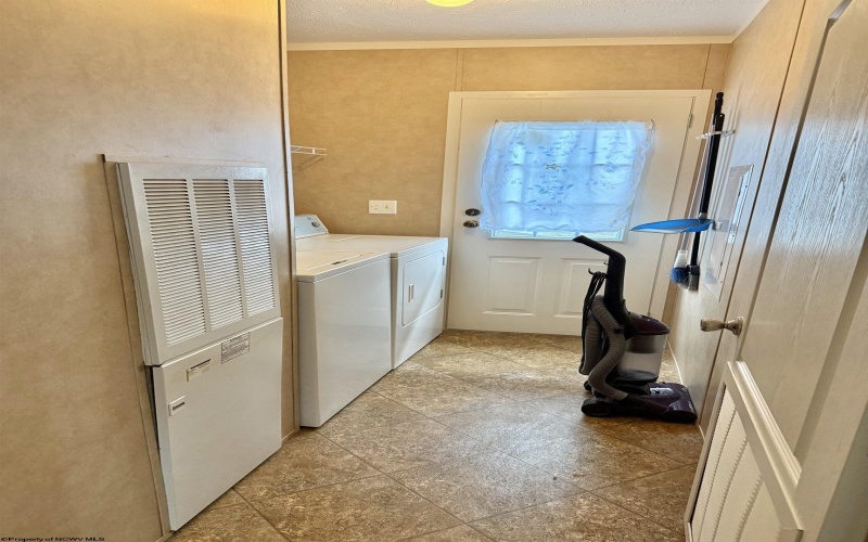 218 Third Street, Davis, West Virginia 26260, 3 Bedrooms Bedrooms, 7 Rooms Rooms,2 BathroomsBathrooms,Single Family Detached,For Sale,Third,10164244