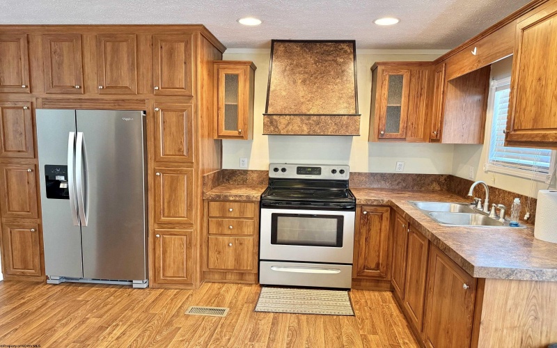 218 Third Street, Davis, West Virginia 26260, 3 Bedrooms Bedrooms, 7 Rooms Rooms,2 BathroomsBathrooms,Single Family Detached,For Sale,Third,10164244