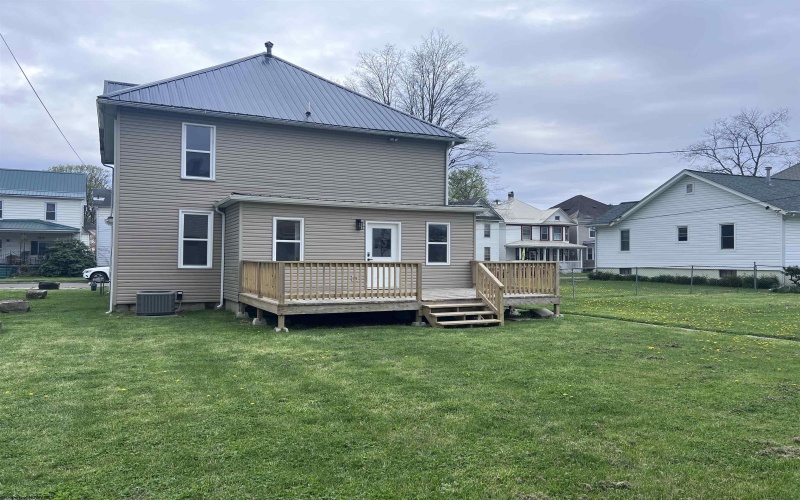 117 Davis Street, Elkins, West Virginia 26241-001, 3 Bedrooms Bedrooms, 10 Rooms Rooms,2 BathroomsBathrooms,Single Family Detached,For Sale,Davis,10164229