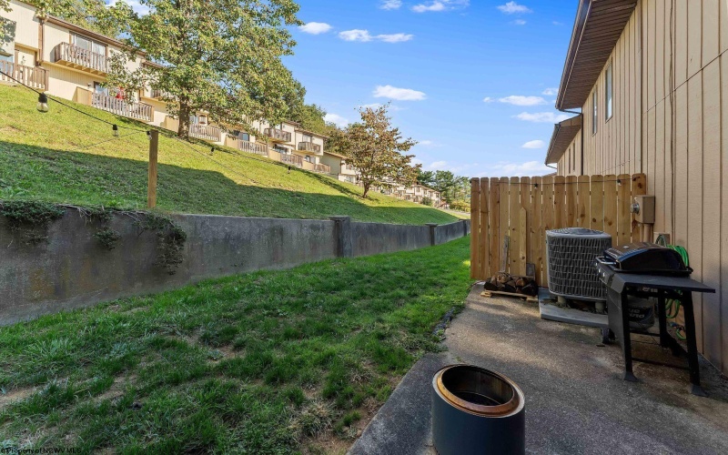 1234 Van Voorhis Road, Morgantown, West Virginia 26505, 2 Bedrooms Bedrooms, 5 Rooms Rooms,1 BathroomBathrooms,Single Family Attached,For Sale,Van Voorhis,10164237