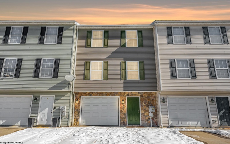 132 Eagle Drive, Maidsville, West Virginia 26541, 3 Bedrooms Bedrooms, 6 Rooms Rooms,1 BathroomBathrooms,Single Family Attached,For Sale,Eagle,10164231