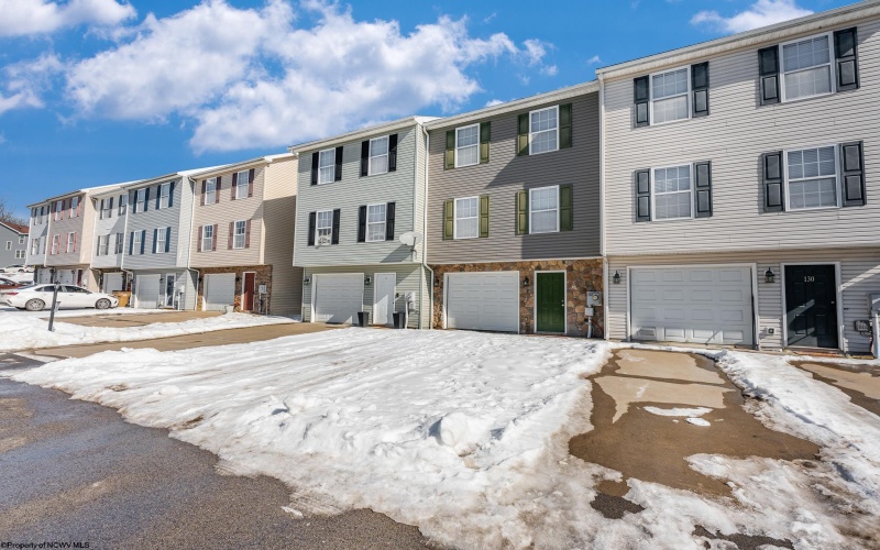 132 Eagle Drive, Maidsville, West Virginia 26541, 3 Bedrooms Bedrooms, 6 Rooms Rooms,1 BathroomBathrooms,Single Family Attached,For Sale,Eagle,10164231