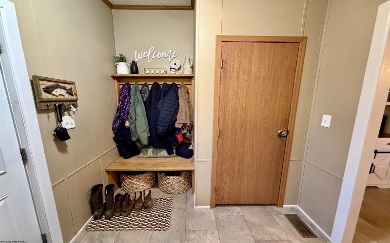 14 Longhorn Drive, Fairmont, West Virginia 26554, 4 Bedrooms Bedrooms, 8 Rooms Rooms,2 BathroomsBathrooms,Single Family Detached,For Sale,Longhorn,10164243