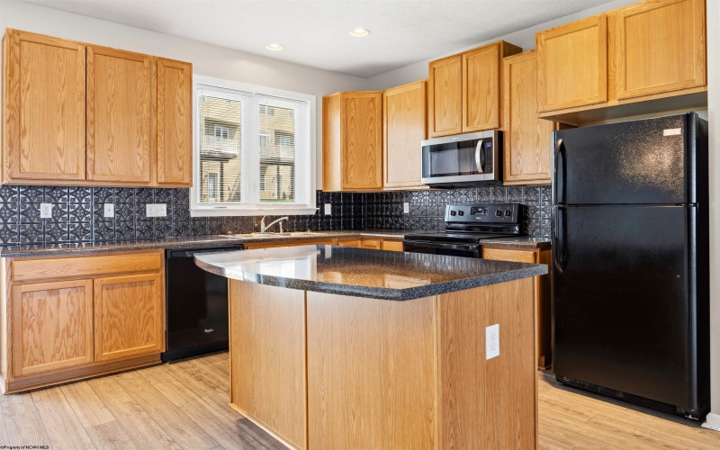 3318 Sun Court, Morgantown, West Virginia 26505, 4 Bedrooms Bedrooms, 8 Rooms Rooms,3 BathroomsBathrooms,Single Family Attached,For Sale,Sun,10164238