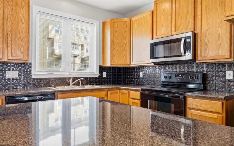 3318 Sun Court, Morgantown, West Virginia 26505, 4 Bedrooms Bedrooms, 8 Rooms Rooms,3 BathroomsBathrooms,Single Family Attached,For Sale,Sun,10164238