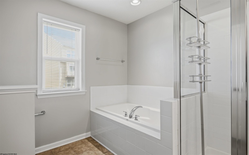 3318 Sun Court, Morgantown, West Virginia 26505, 4 Bedrooms Bedrooms, 8 Rooms Rooms,3 BathroomsBathrooms,Single Family Attached,For Sale,Sun,10164238