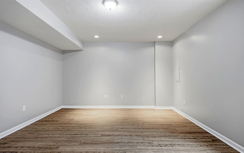 3318 Sun Court, Morgantown, West Virginia 26505, 4 Bedrooms Bedrooms, 8 Rooms Rooms,3 BathroomsBathrooms,Single Family Attached,For Sale,Sun,10164238