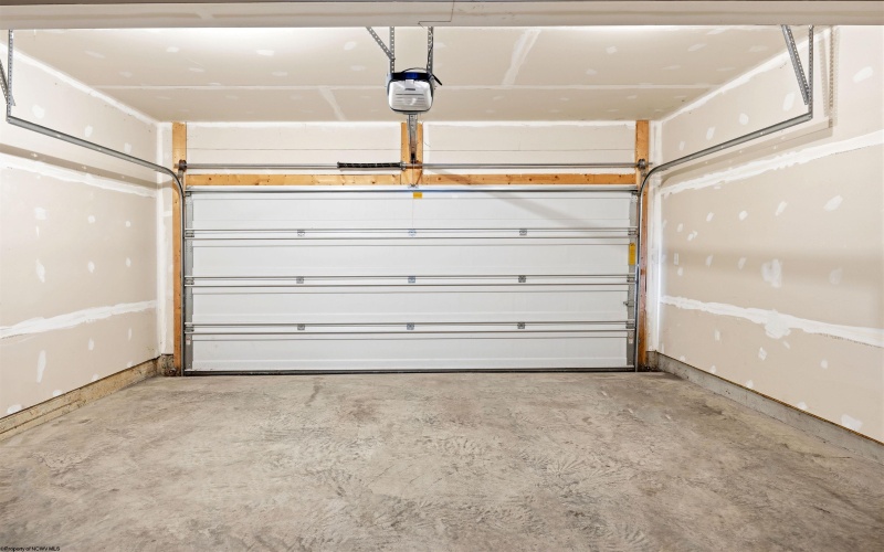 3318 Sun Court, Morgantown, West Virginia 26505, 4 Bedrooms Bedrooms, 8 Rooms Rooms,3 BathroomsBathrooms,Single Family Attached,For Sale,Sun,10164238