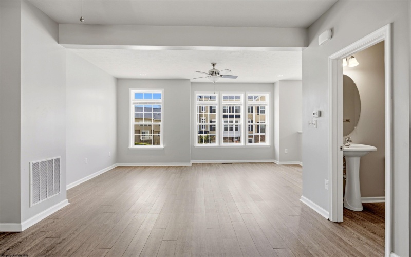 3318 Sun Court, Morgantown, West Virginia 26505, 4 Bedrooms Bedrooms, 8 Rooms Rooms,3 BathroomsBathrooms,Single Family Attached,For Sale,Sun,10164238