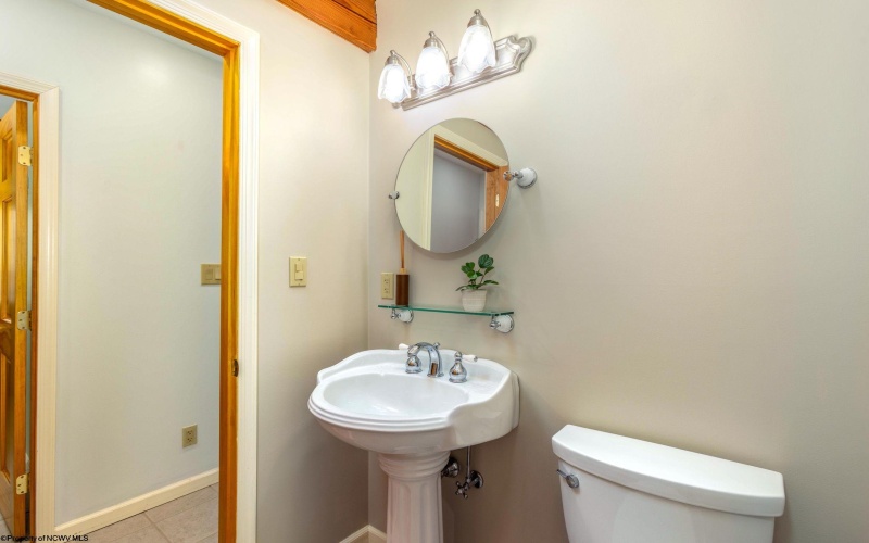 112 Sorrel Court, Terra Alta, West Virginia 26764, 2 Bedrooms Bedrooms, 7 Rooms Rooms,2 BathroomsBathrooms,Single Family Detached,For Sale,Sorrel,10164227